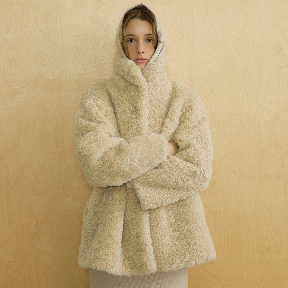 [29CM 단독] [11차] [01/14일 예약배송] BOUCLE RAM HALF FUR-COAT_BEIGE