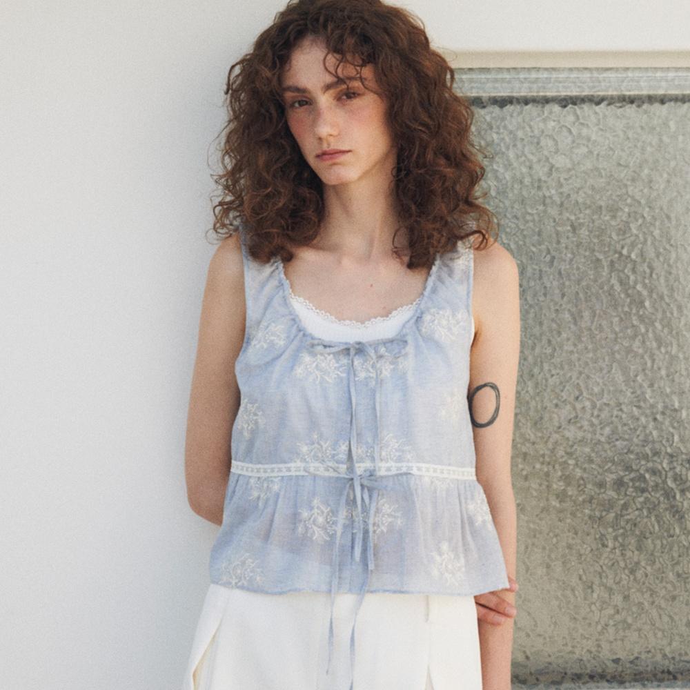 EMBROIDERY SLVLESS BLOUSE_SKY BLUE