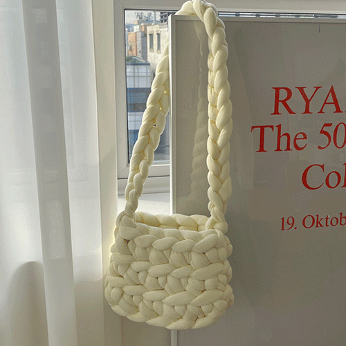 [포인트백/겨울신상]자이언트 얀 핸드니팅 숄더백