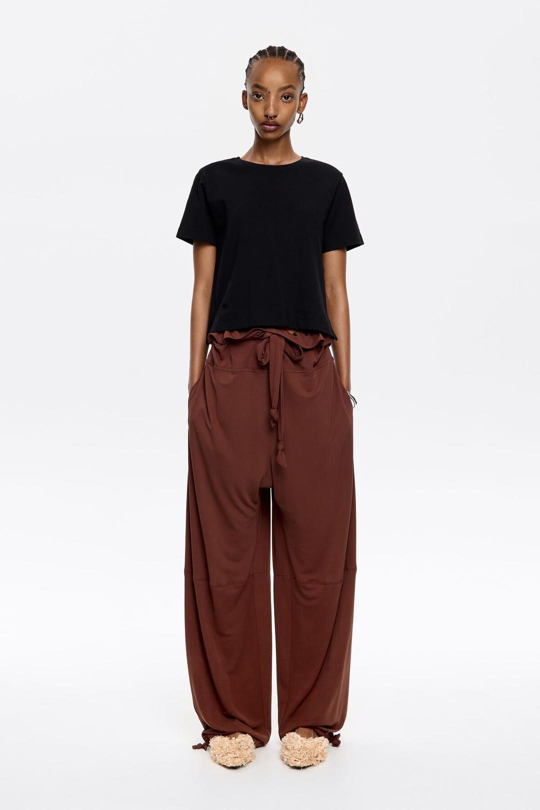 Pantalón fluido oversize marrón