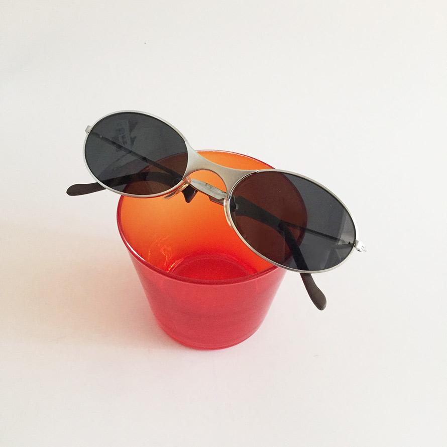 twist alien metal sunglasses