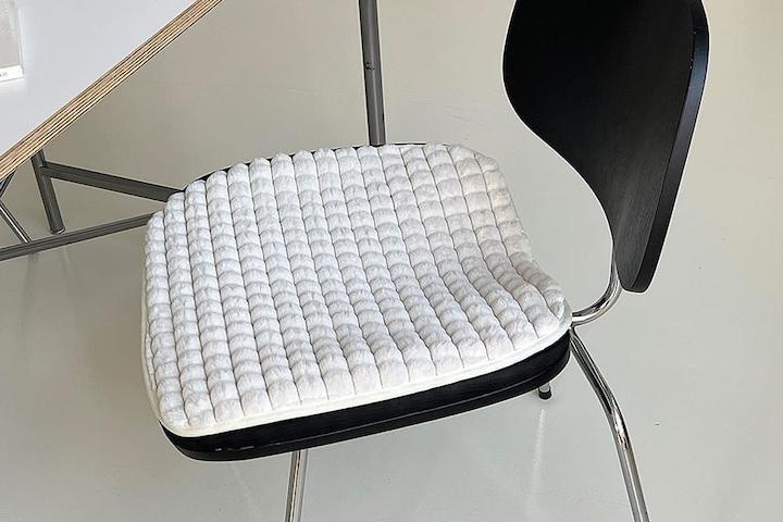 기분좋은 포근함 멜로우 의자방석 쿠션 끈으로 고정가능 8colors