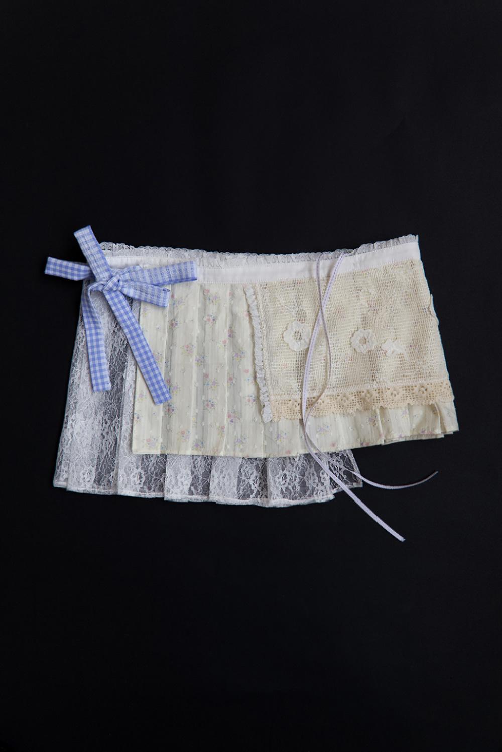 Nanette Apron (Floral) / pre-order