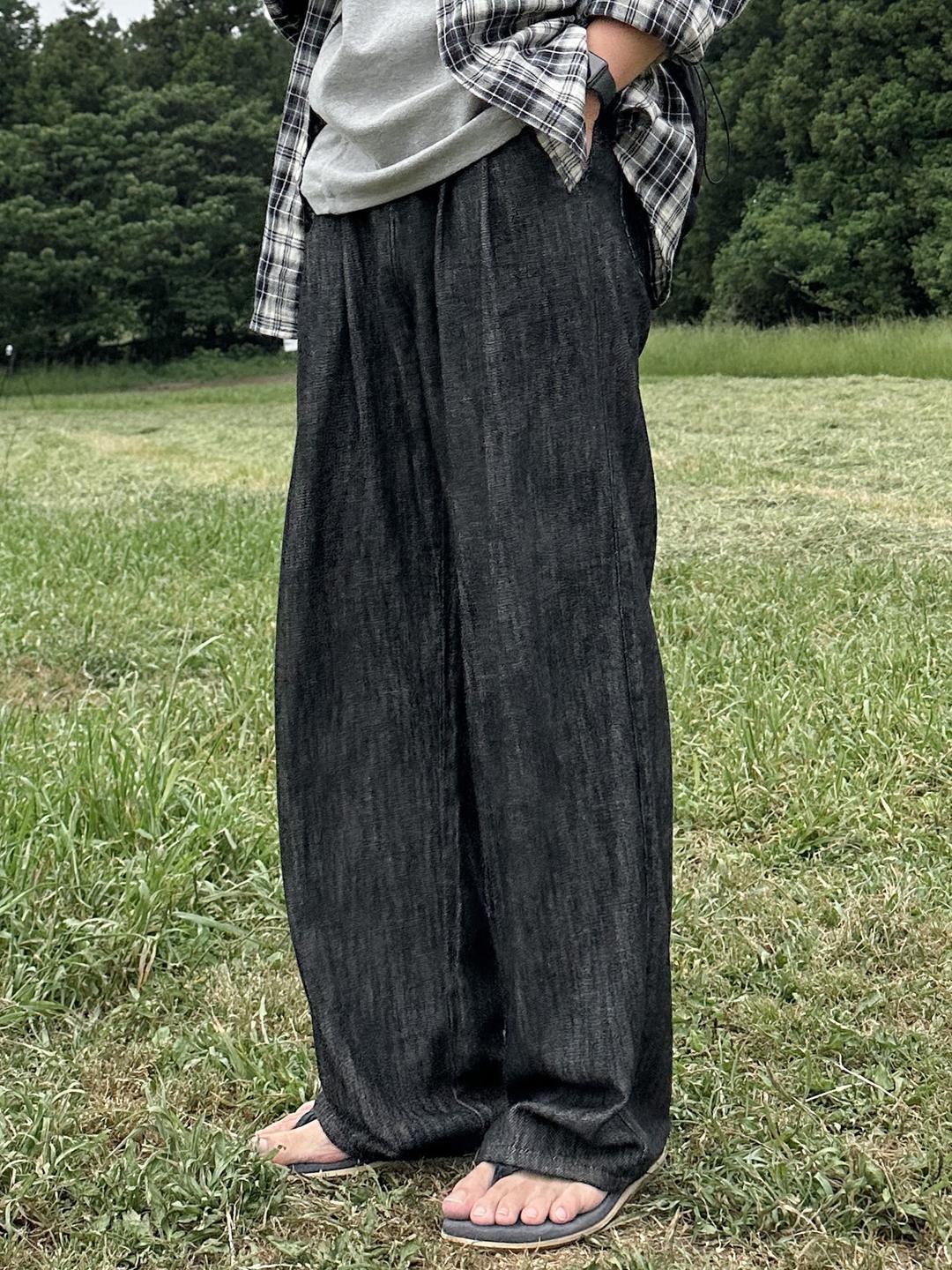 pade two-tuck wide black denim
