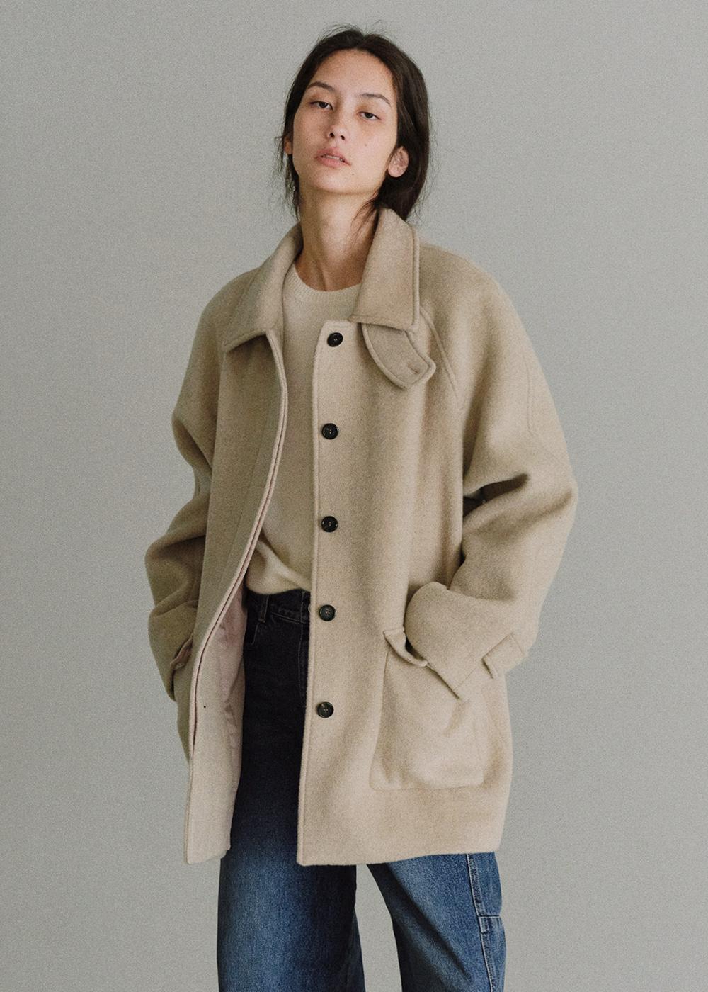 Classic wool half coat (beige)