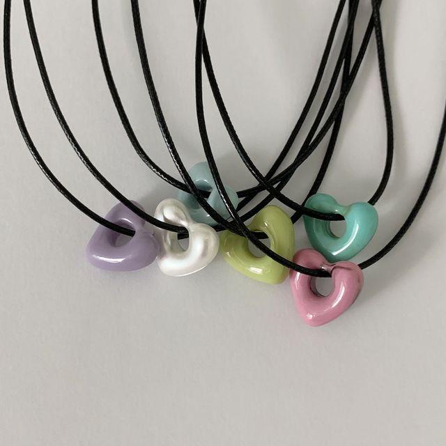 [당일출고] 파스텔 하트 블랙 끈 목걸이