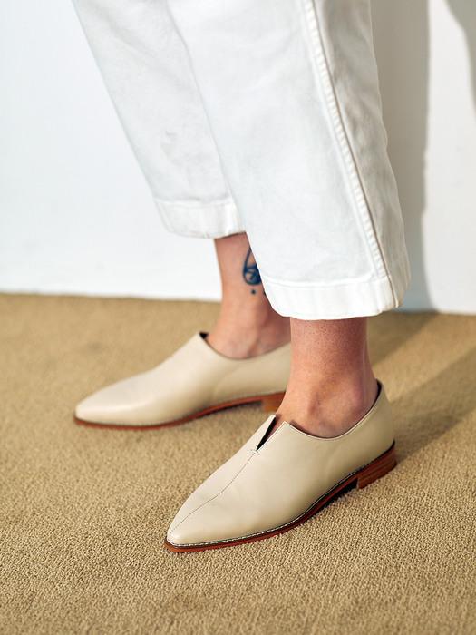 BLP21210 V LOAFER IVORY
