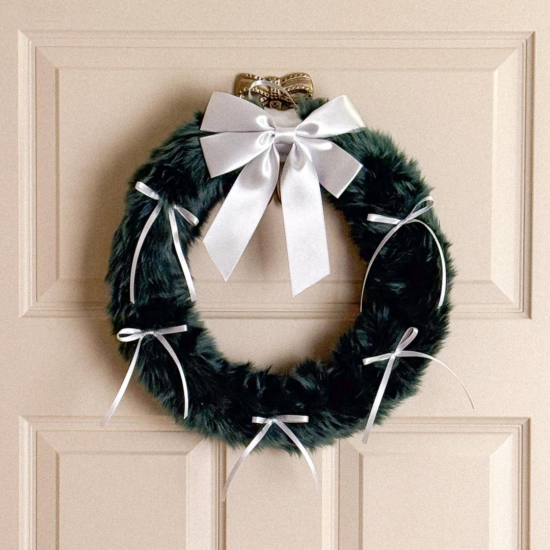 [12/01 2차 예약발송] FURRY RIBBON WREATH (FOREST GREEN)