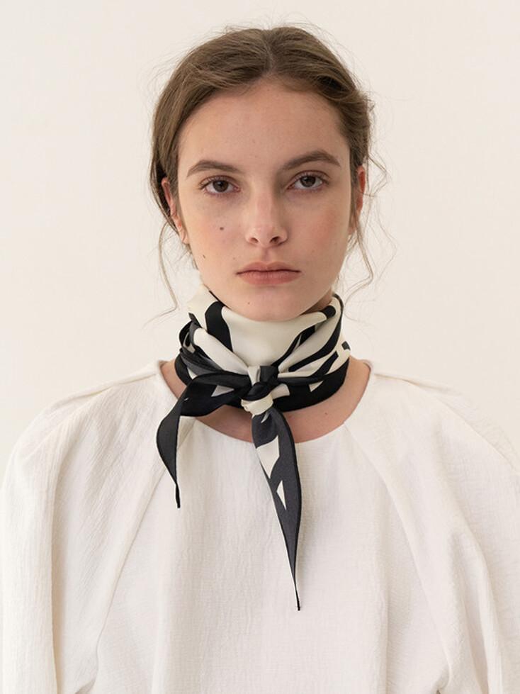 Silk 100% Scarf 01