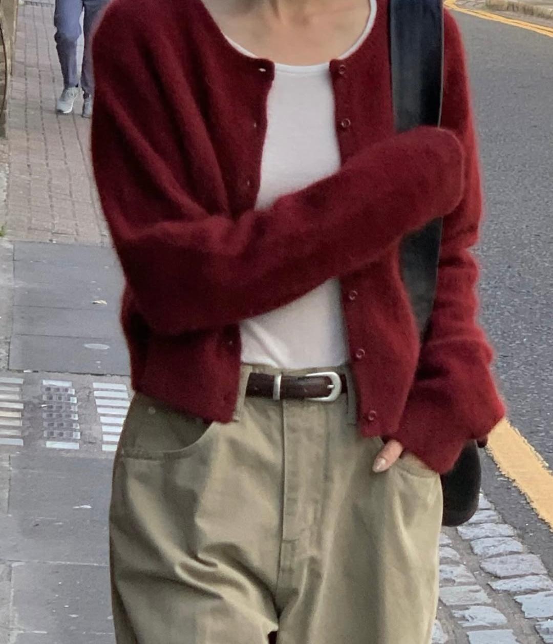 런던플랏 베르가못 라쿤캐시가디건 포근한 따뜻한 앙고라 연말룩 데이트룩 크롭 니트