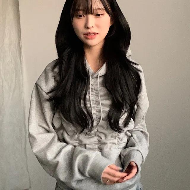 [신상할인!/차콜 당일배송]디테일 셔링 포인트 후드 티