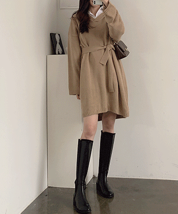 [무료배송] 테테리 브이넥 스트랩 니트 원피스