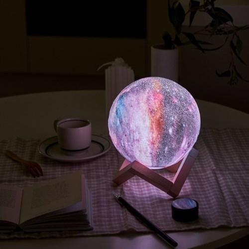 방안의 우주감성터치 행성무드등