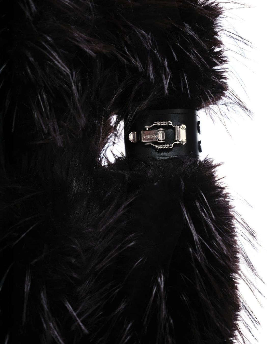 BLACK LEATHER ARM STRAP