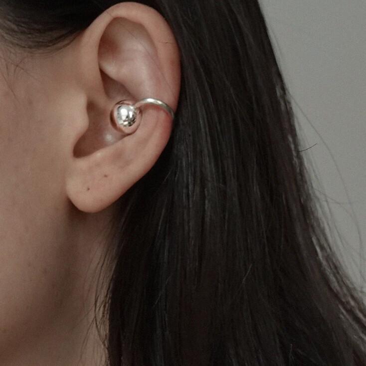 Ball earcuff [silver]