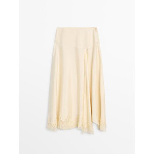 언밸런스 레이스 디테일 스커트