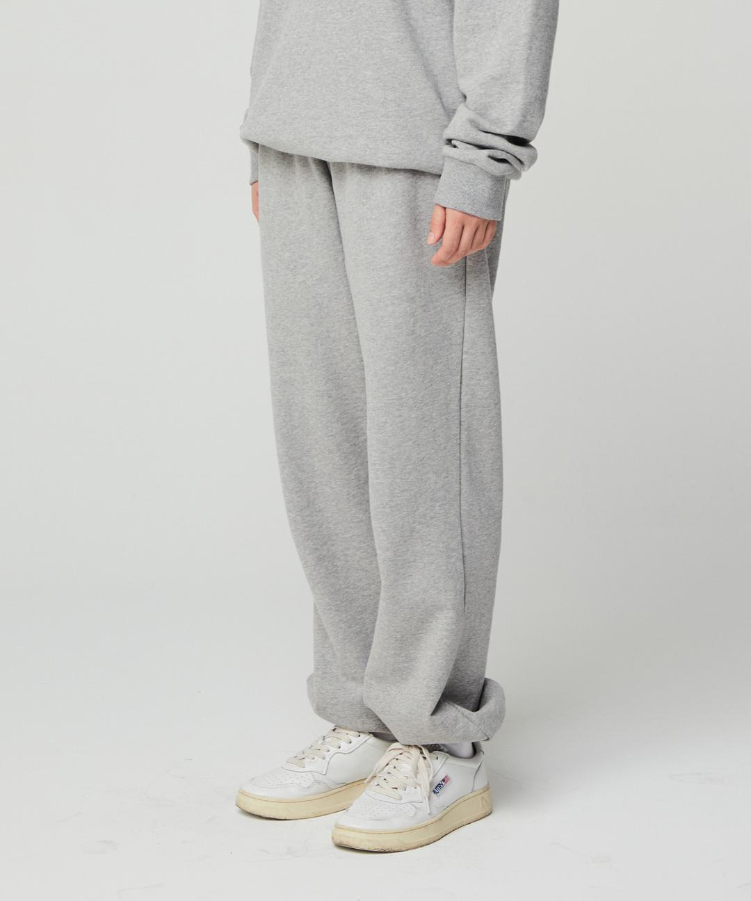 에센셜 스웻 조거 팬츠 그레이