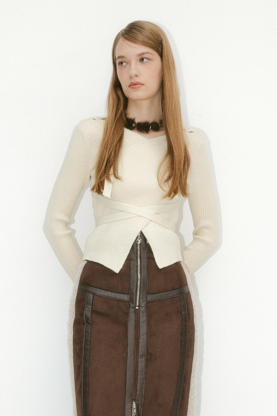 STRAP POINT WRAP WOOL KNIT TOP - IVORY