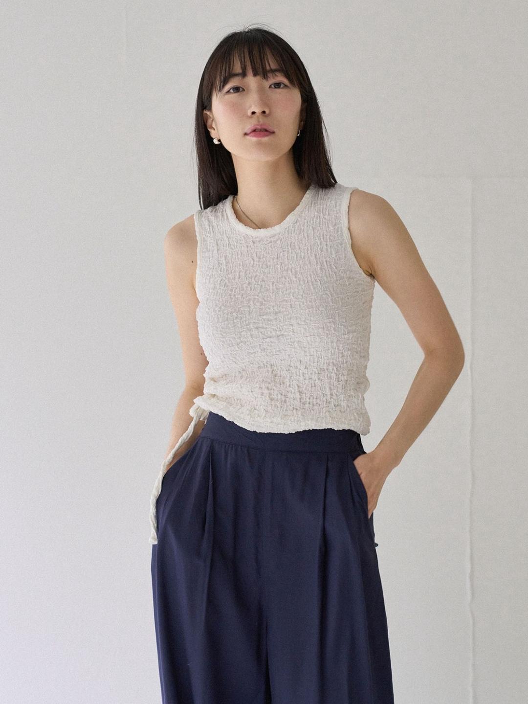 Crinkle Crop Sleeveless cream white