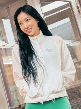 여성) BALANCE 초경량 크롭 집업_MBE5JJ2030