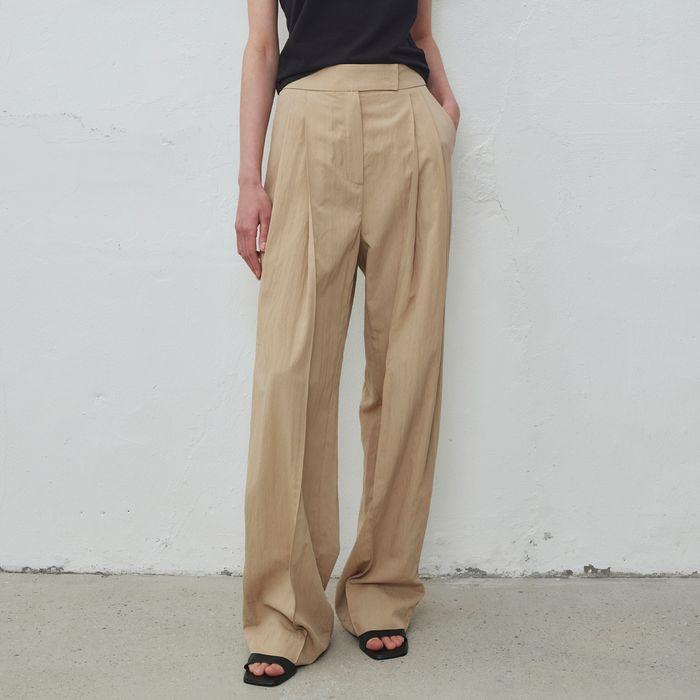 Signature Two Tuck Wide Pants_Beige