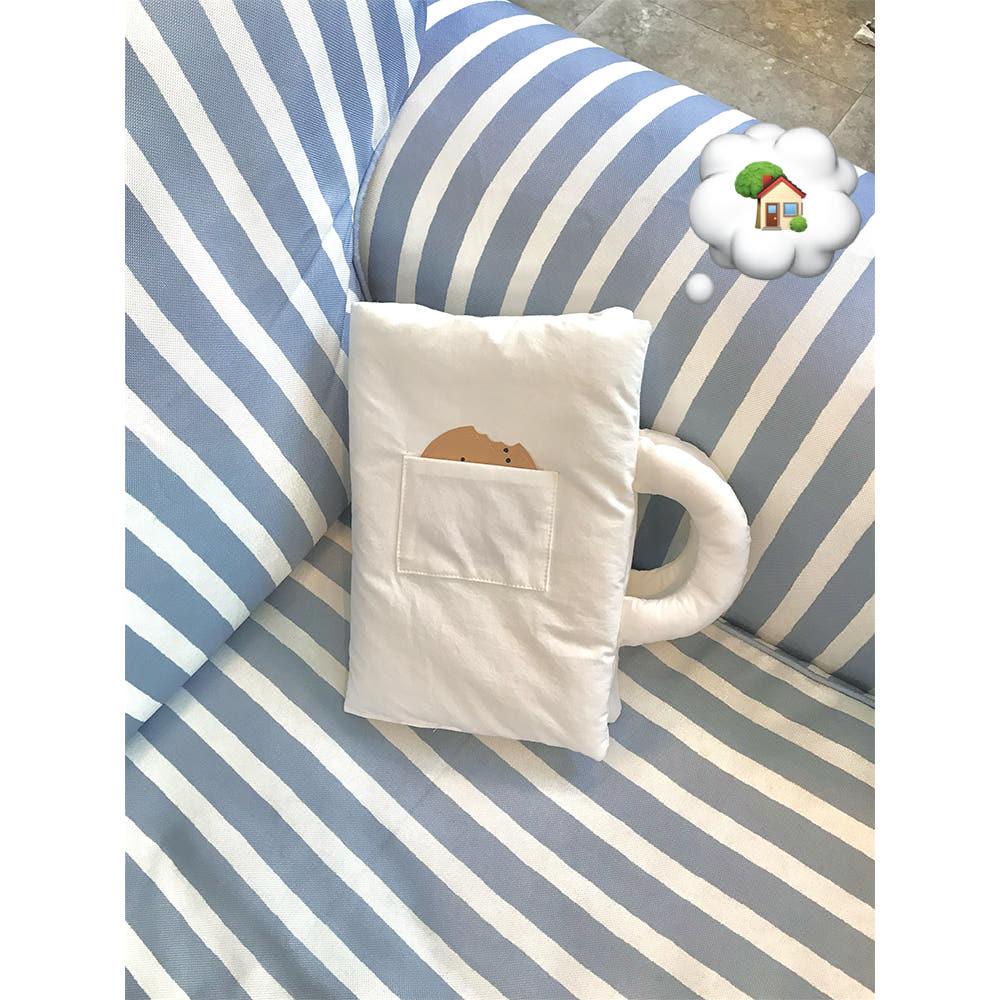 biscuit mug book cover