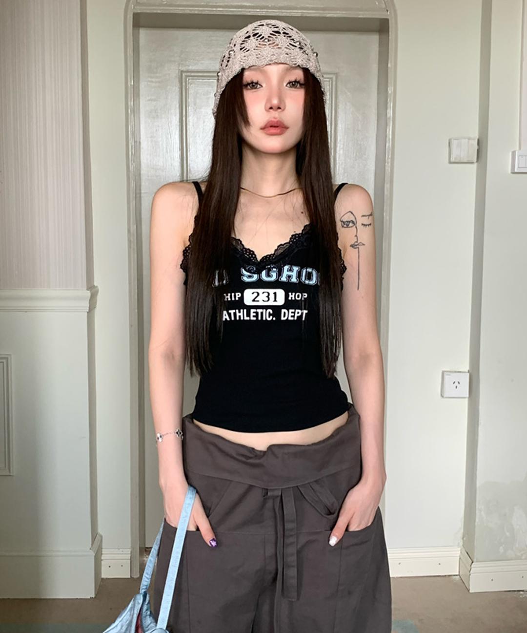 샤샤클럽 *여름신상* [2COLOR] 레이스 올드스쿨 로고 프린팅 끈나시 민소매 캐미솔 티 탑 Z-SSC 3428