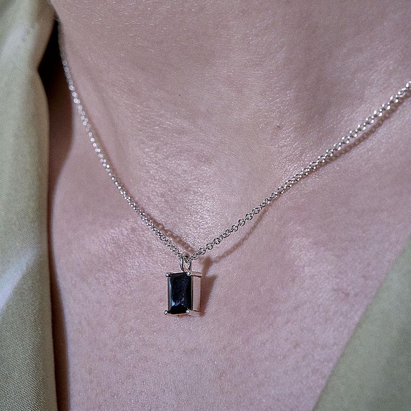 N.è-N-15 Black Cubic Necklace