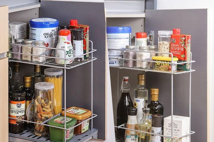 뉴 슬라이딩 주방 싱크대 하부장 정리 수납 선반 용품 소품 화이트 2단 인출망300