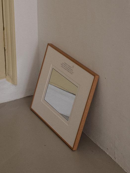 Frame Mirror : A Series Of Moment - L