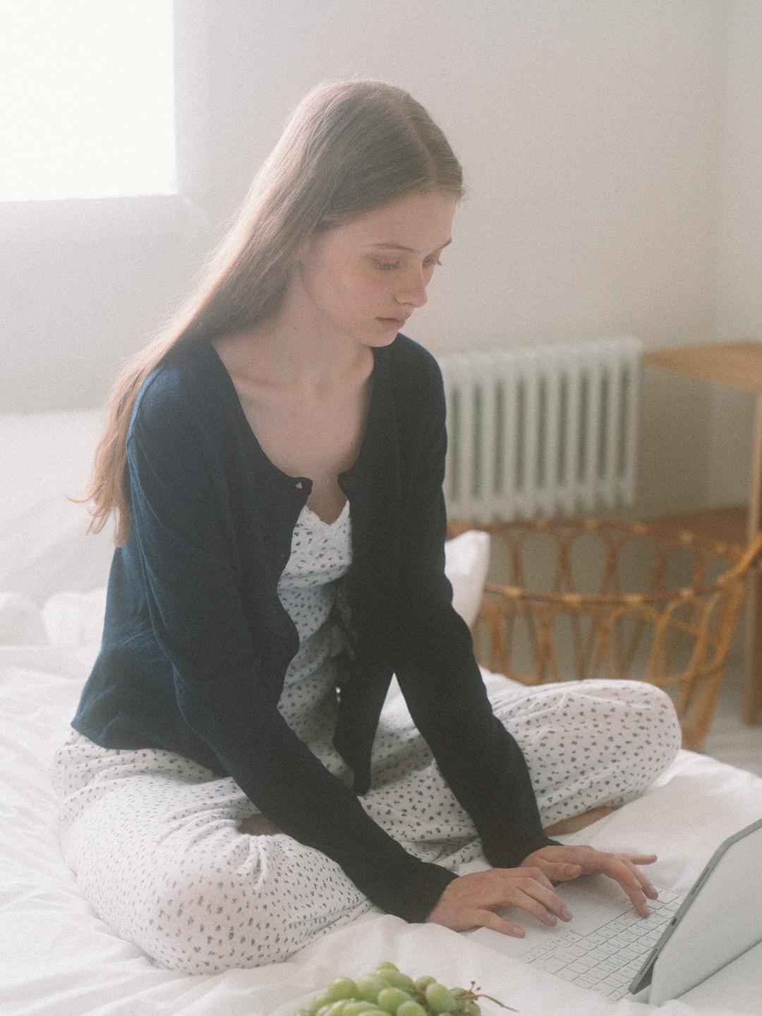 Round Neck Linen Cardigan - Navy