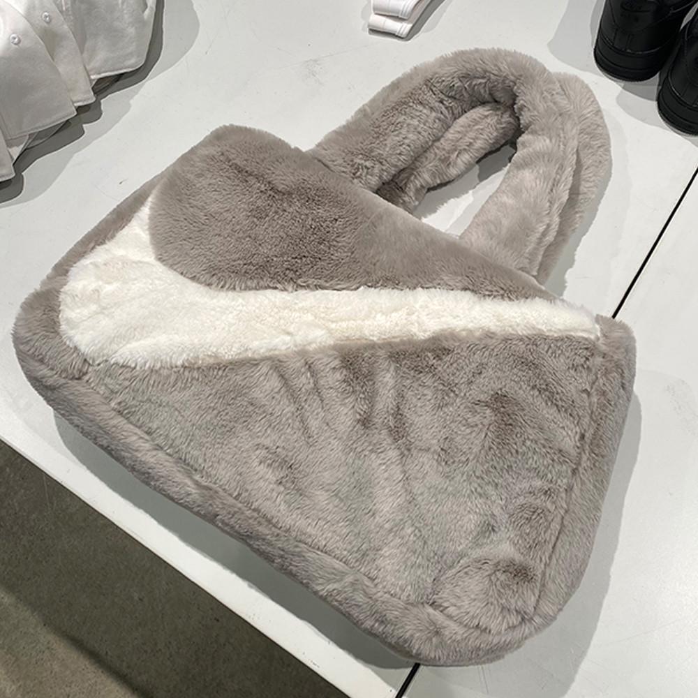 나이키 빅스우시 페이크 퍼 토트백