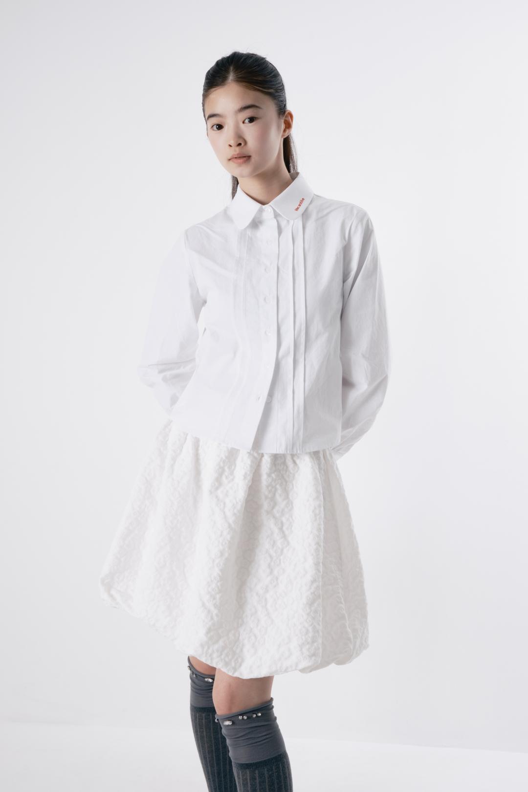 Round collar pintuck blouse 002