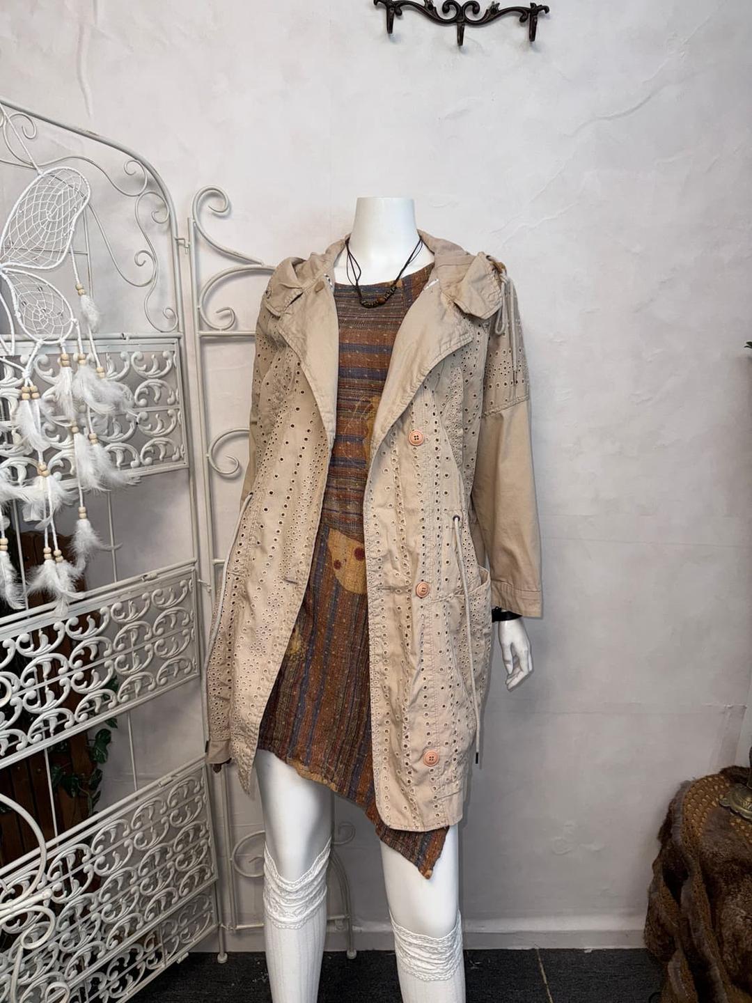 Thursday Island beige punching hood 야상 | 후루츠패밀리