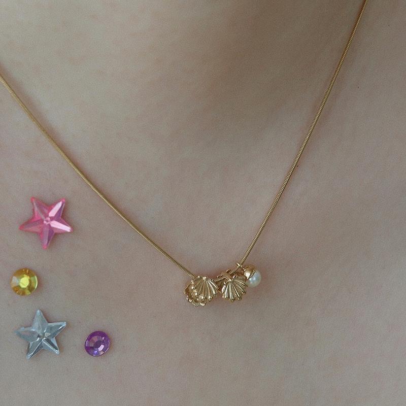 Tiny shells necklace 조개 진주 목걸이