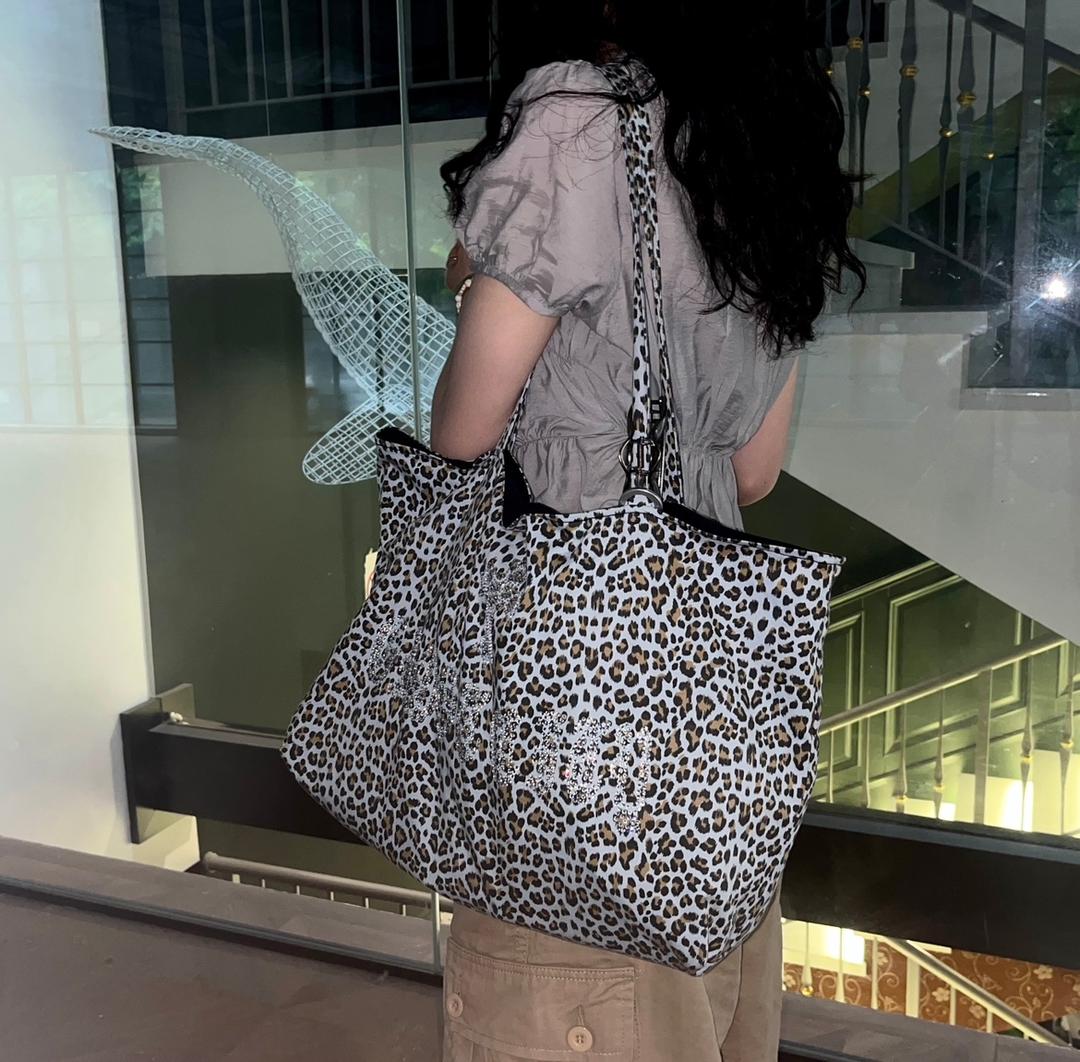 baby blue leopard shoulder bag