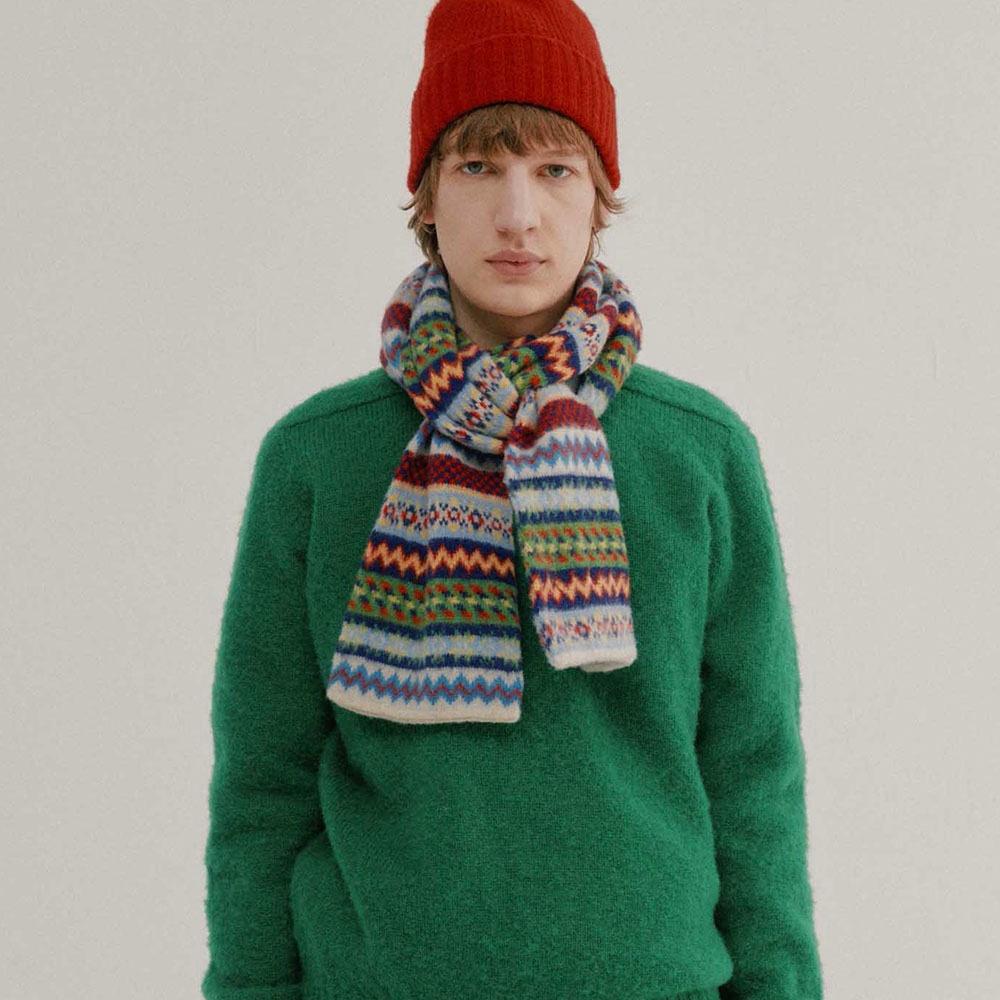 (U) BEWARE OF THE SCARF (COSMIC LATTE)
