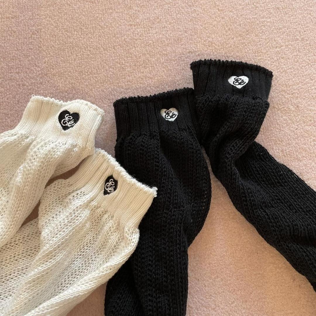 Eé Heart logo loose socks