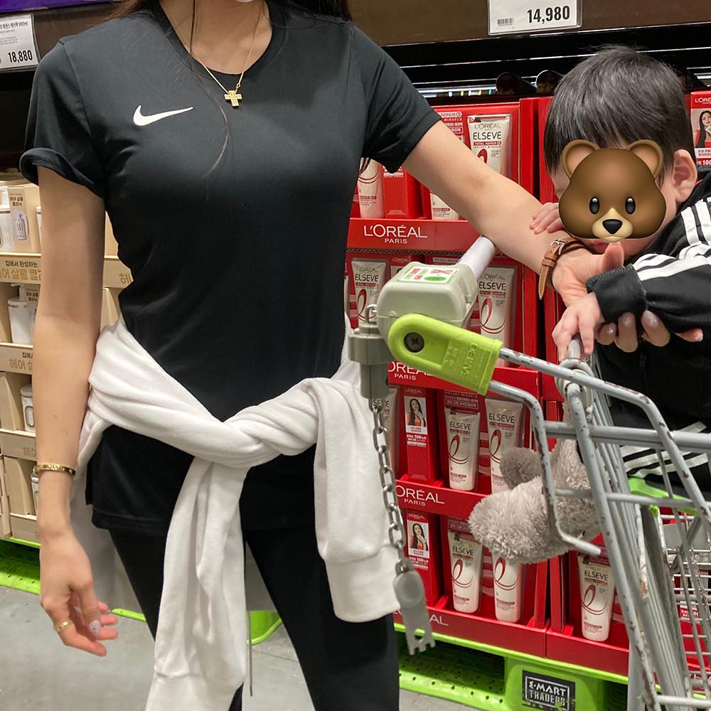 나이키 티셔츠 드라이핏 시원한 여성용 반팔티