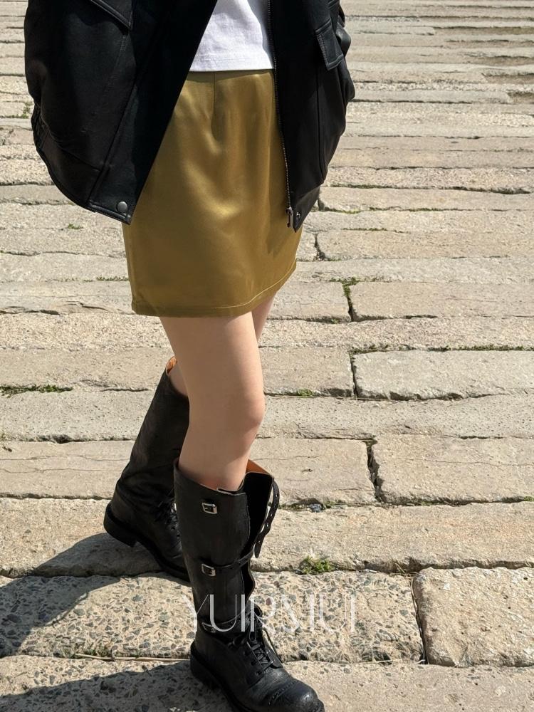 유이르무이 [블랙M 당일] 올리베 새틴 실크 A라인 미니 스커트 2color