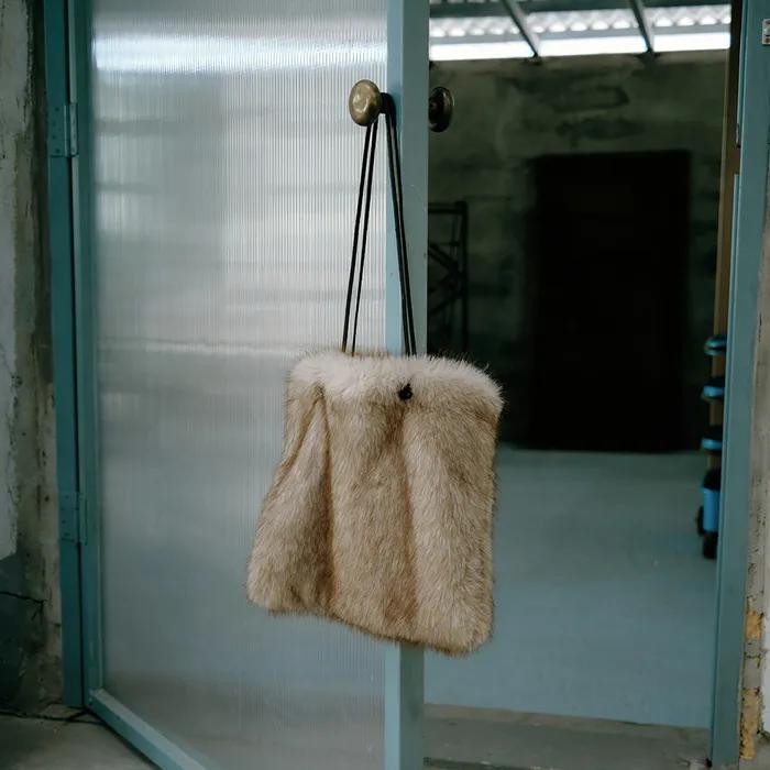 Ombre Fur Leather Bag (Beige)
