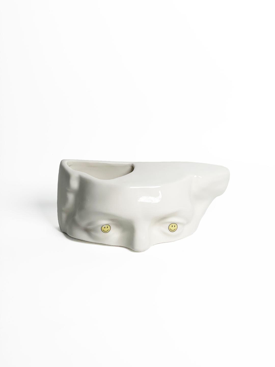 Cut eyes vase Smile