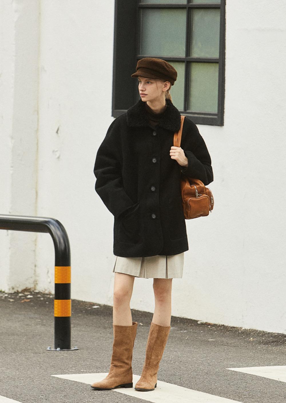 REVERSIBLE MUSTANG COLLOR COAT_BLACK