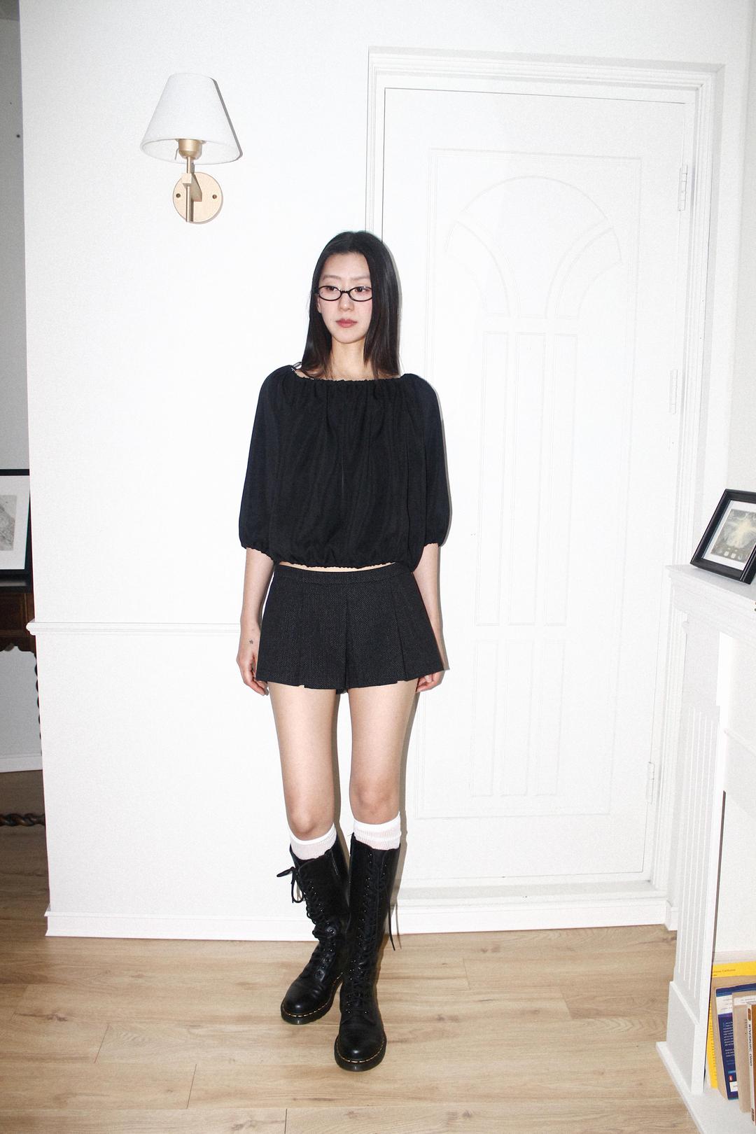 tiny dot pleats short pants