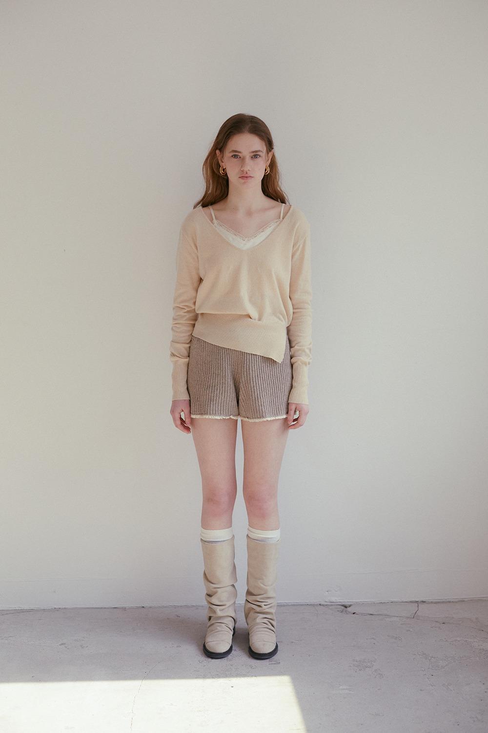 LACE SLIP V NECK KNIT_BEIGE