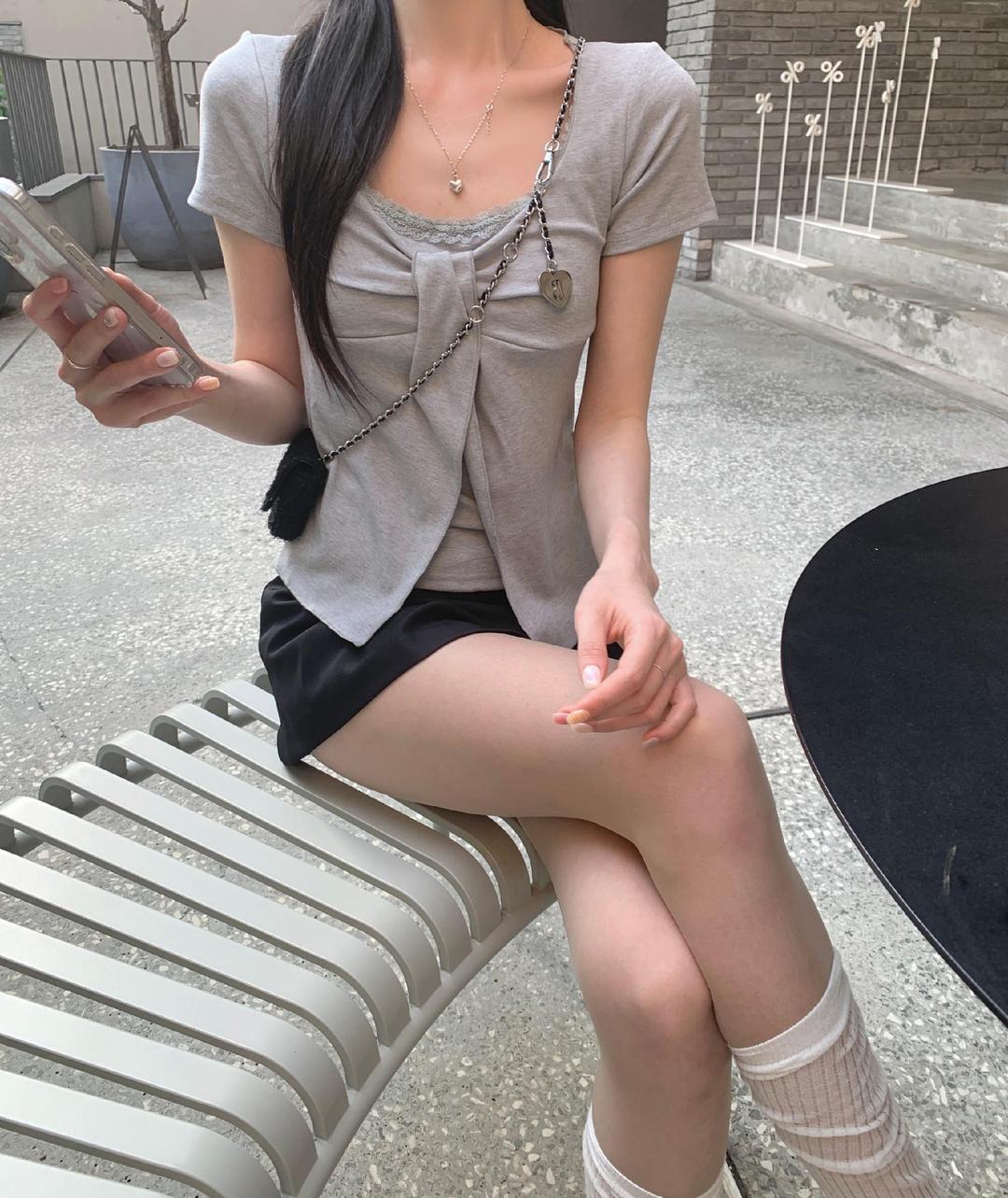 루앤메리 [그레이 당일🚛] 쉘 리본 레이어드 반팔 티셔츠 (2col) 레이스 여름 나시 레이어드