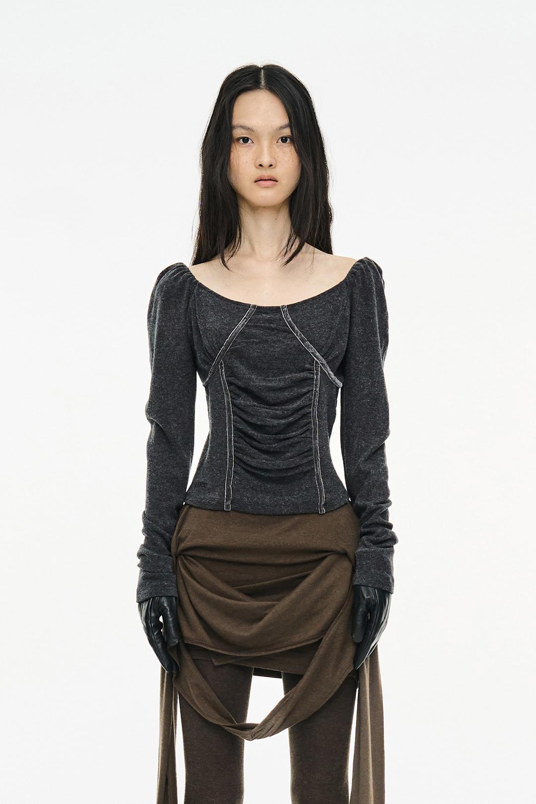 [Exclusive] Ruched Shirring Top / Charcoal