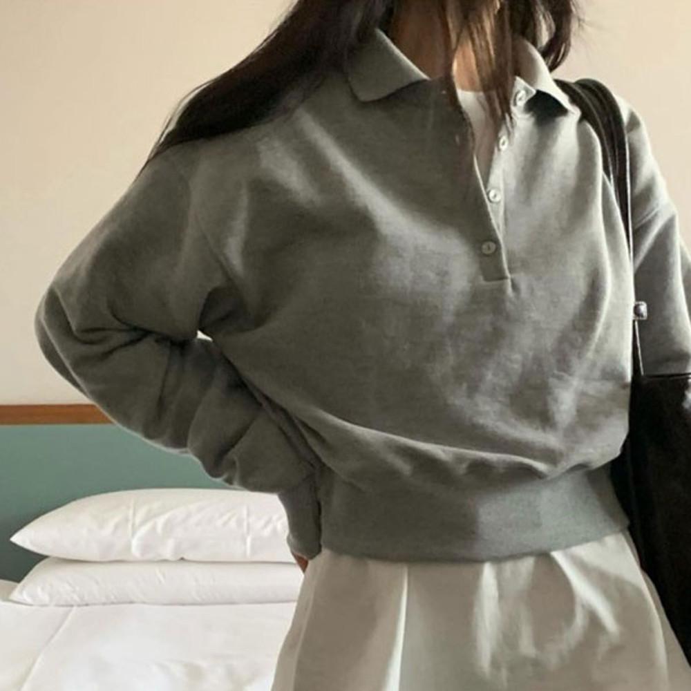 웰로우 카라쭈리버튼맨투맨 기본 봄티셔츠 루즈핏 오버핏 여성긴팔티셔츠