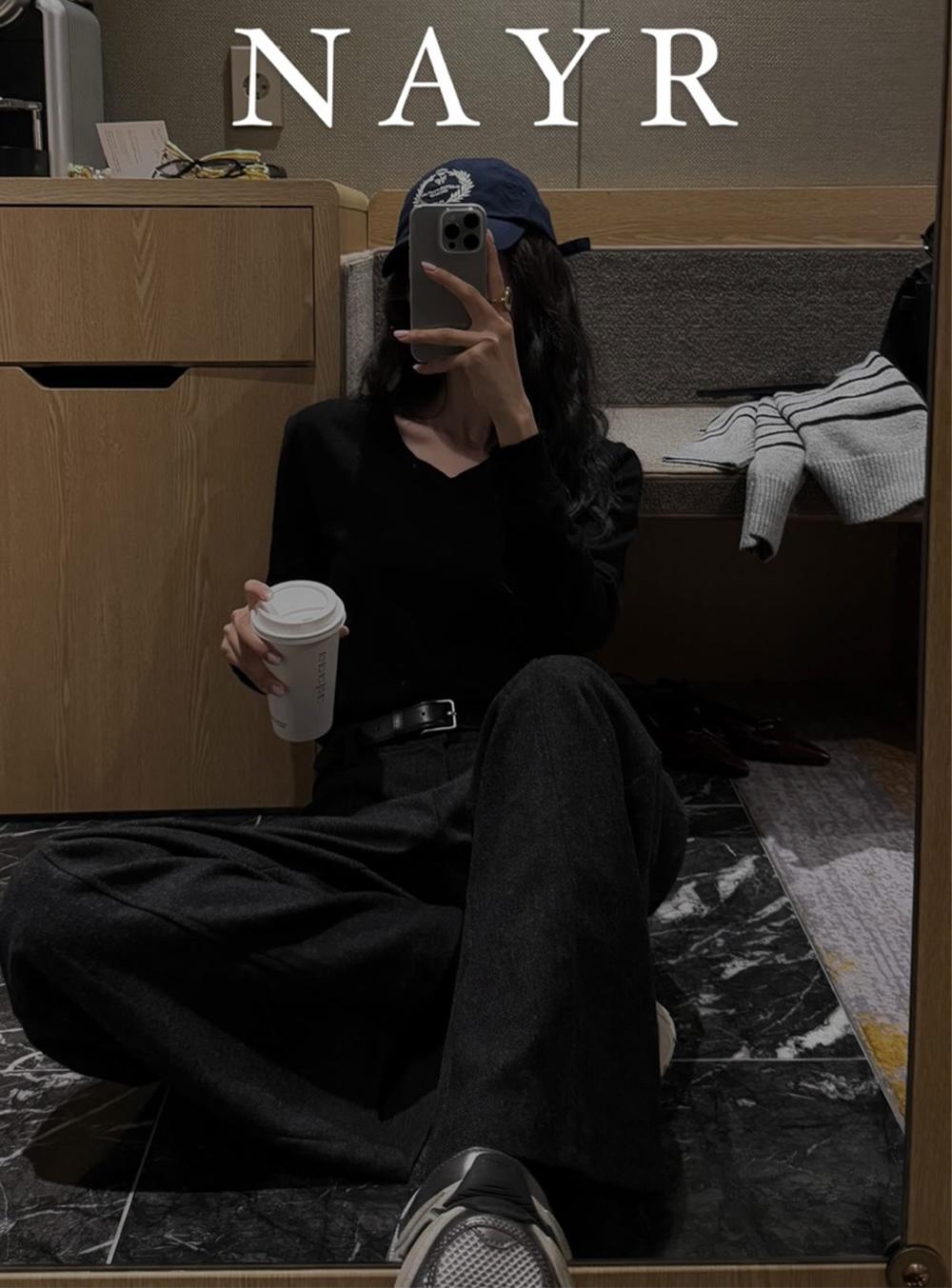 네이르 캐시미어브이넥니트(블랙ver)