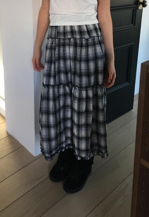 나의나인 Dolphin check skirt